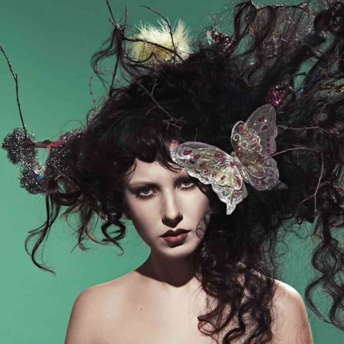 Crítica | YMA: "Sentimental Palace" - Música Instantânea